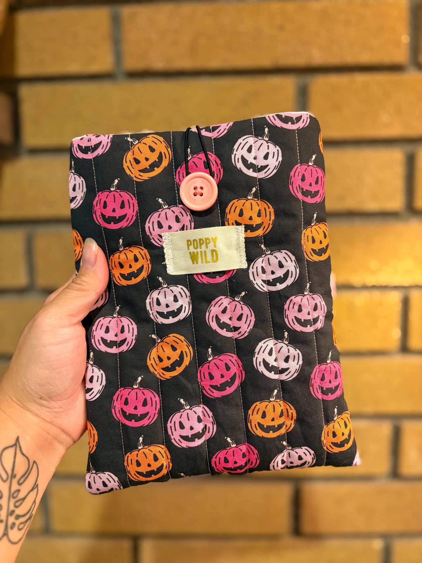 Seasonal Kindle Sleeve